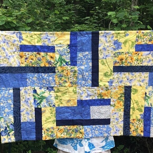 NWT Hand Crafted Blue & Yellow Quilt - Picture 2 of 14